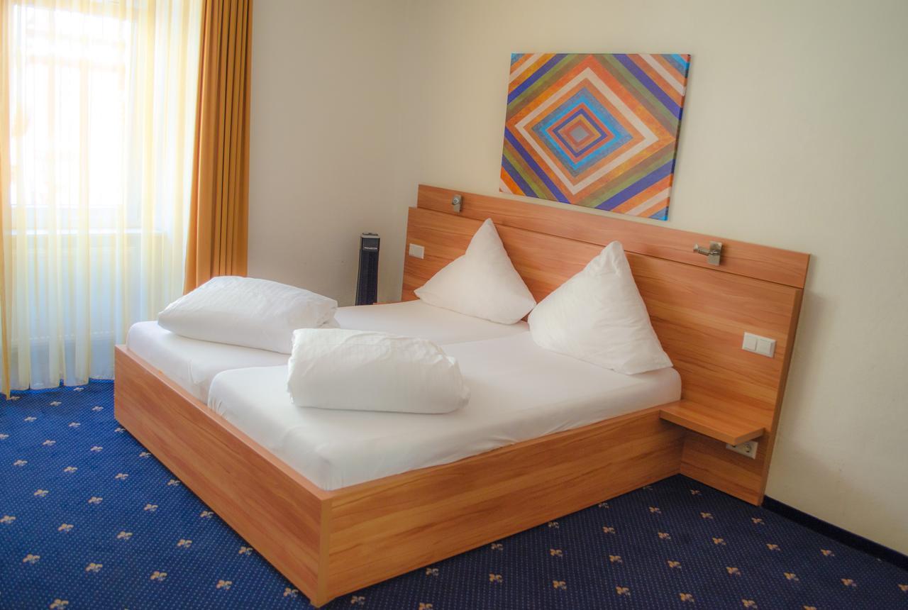Hotel Capri Uberlingen Esterno foto